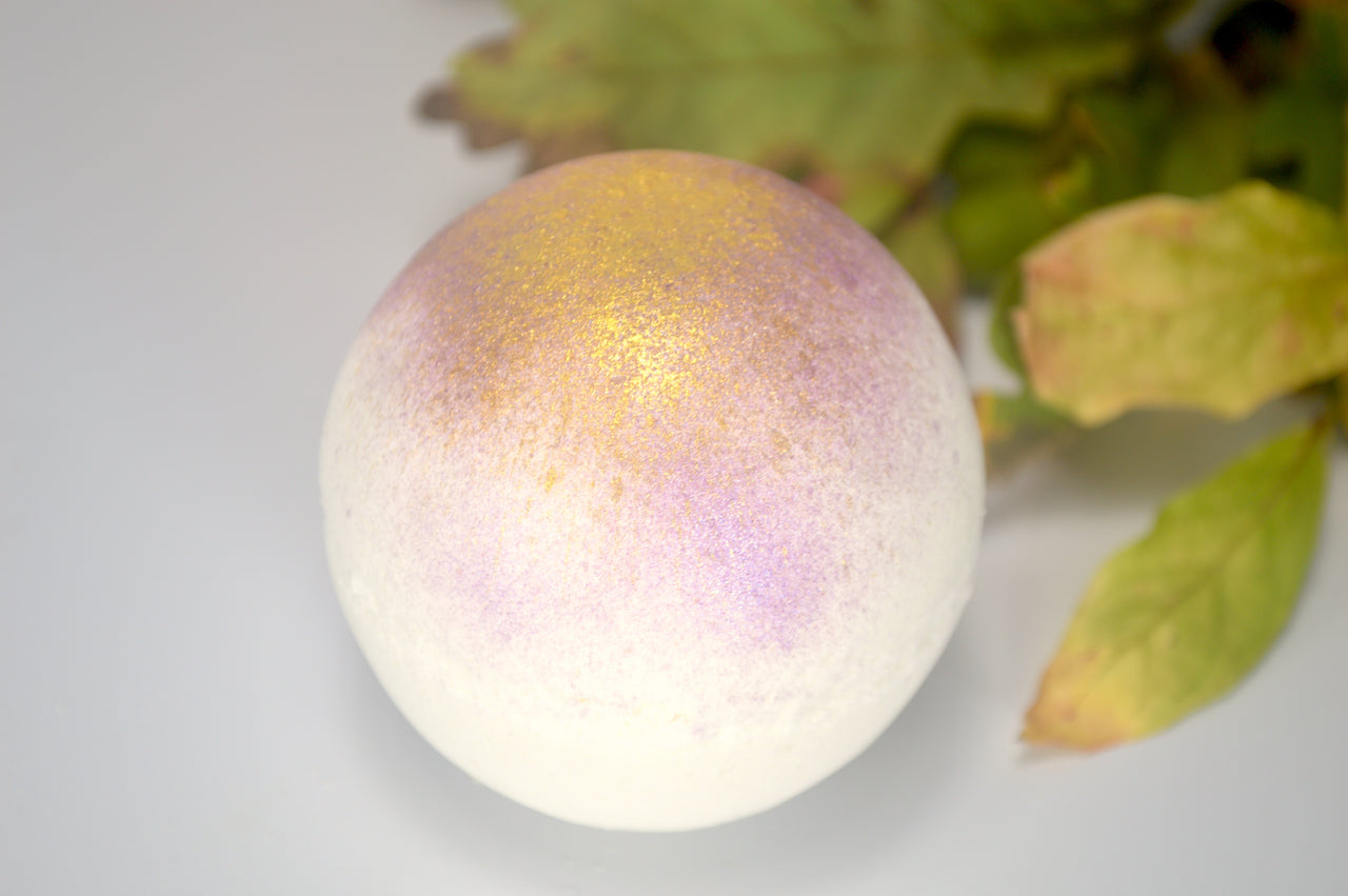Golden Embers & Plum Bath Bomb