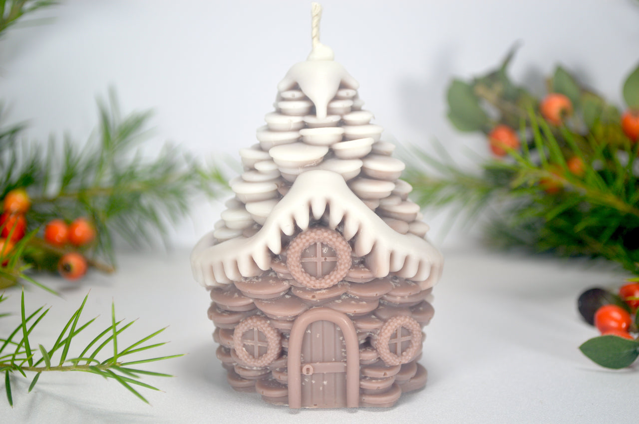 Snowy Snug Pinecone House Candle